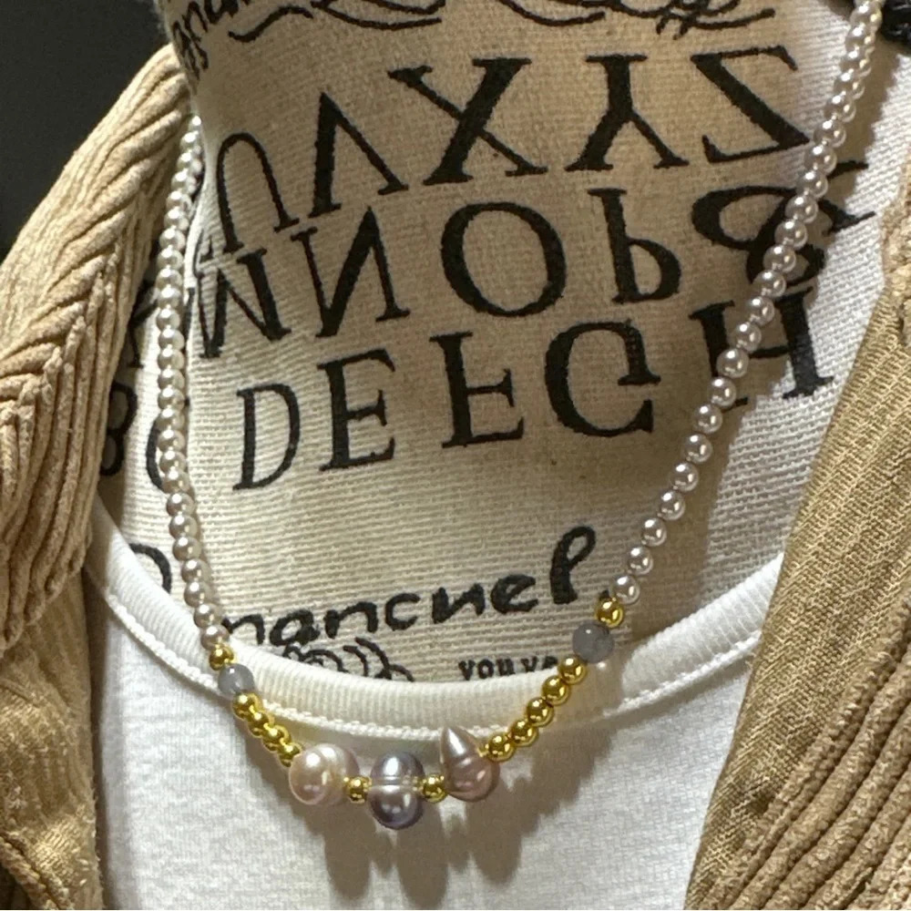 Classic  Pearls beaded short necklace in gold/handmade/quiet luxury